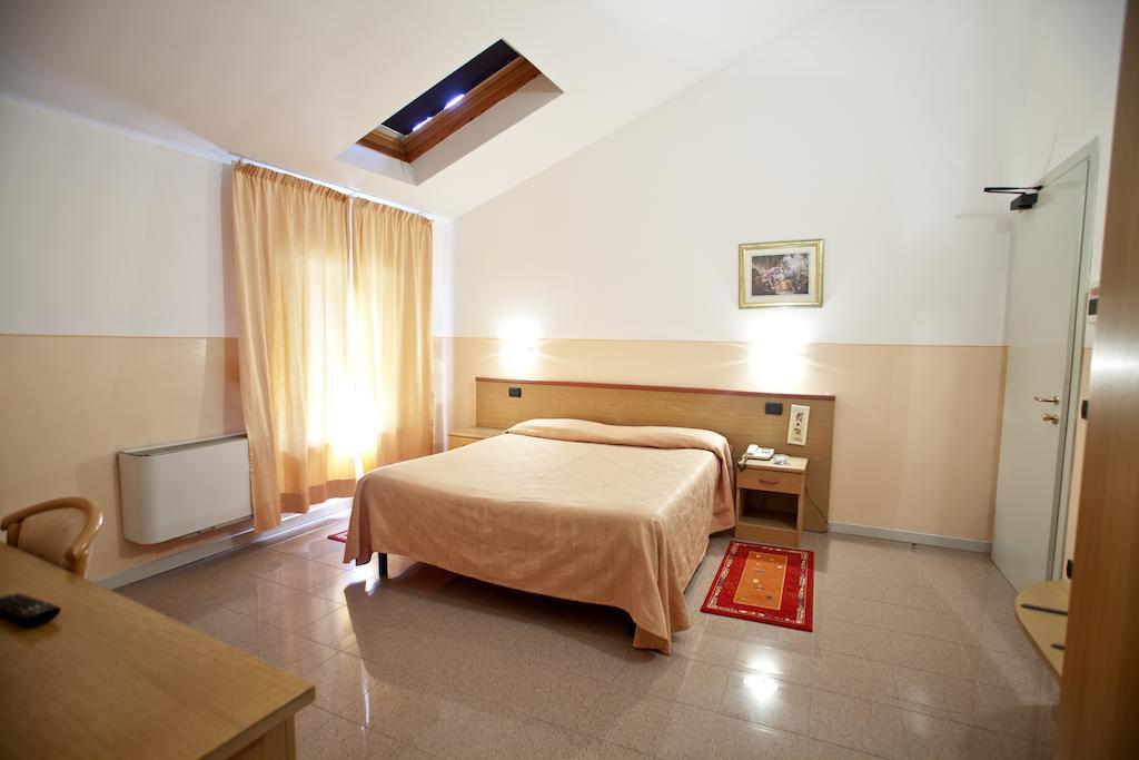 Master Hotel Castelvetro Piacentino Exterior foto